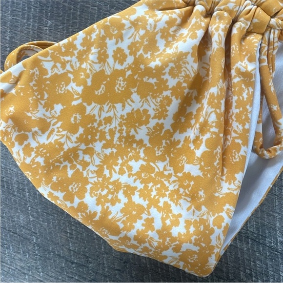 Tilly's Full Tilt Cinch Tie Yellow Bikini Top Size Small. - Picture 4 of 4